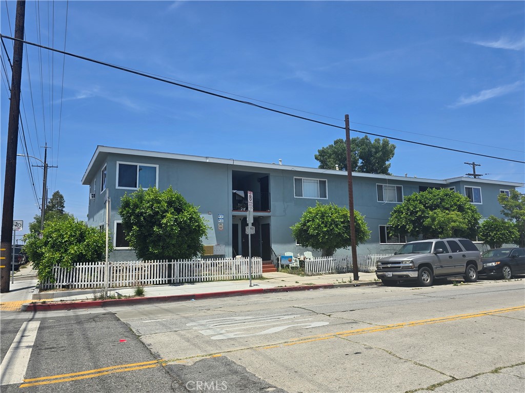 923 W G Street 8