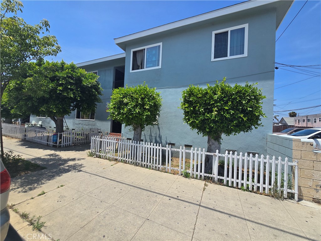 923 W G Street 8