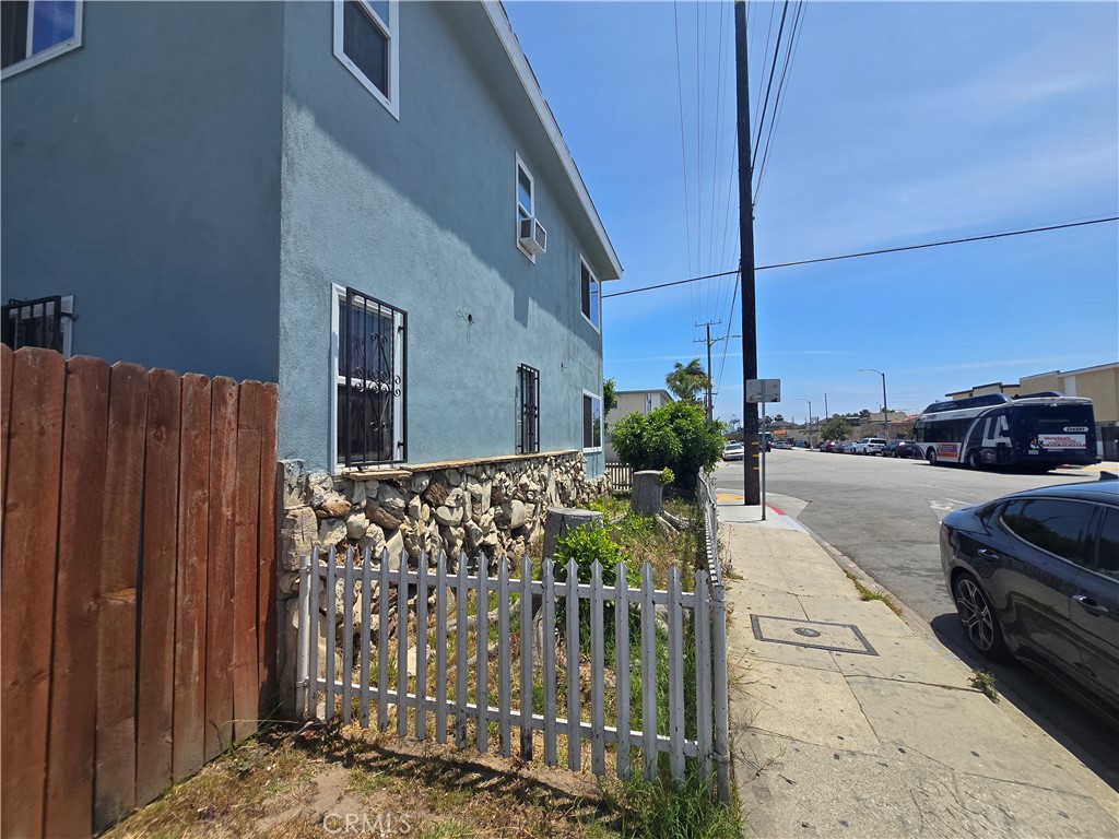 923 W G Street 8