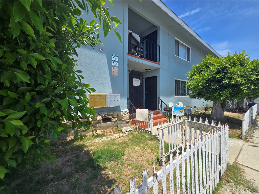 923 W G Street 8