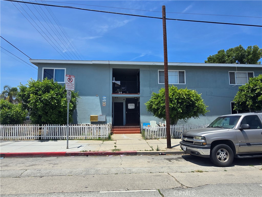 923 W G Street 8