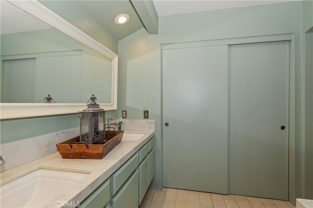 7346 Springmill Place