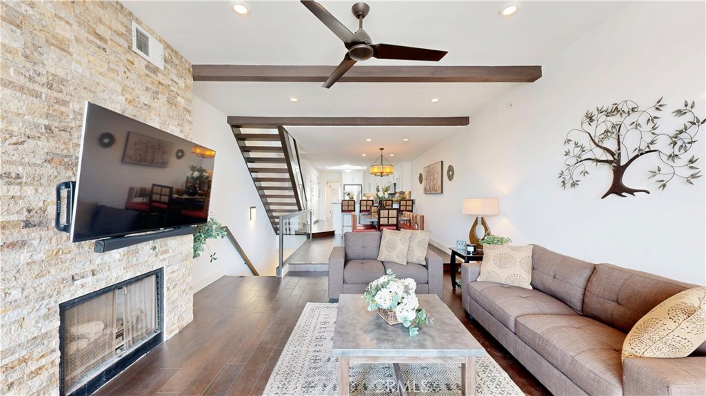 4257 E Ocean Boulevard