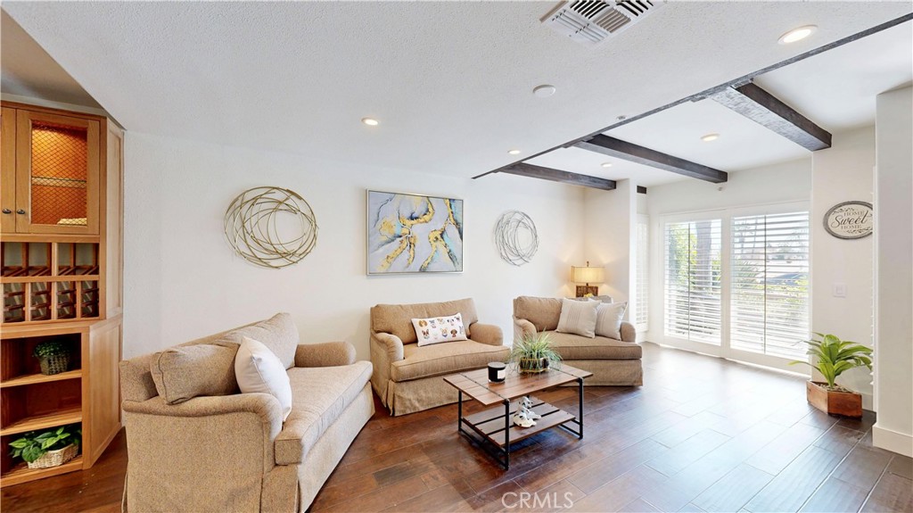 4257 E Ocean Boulevard