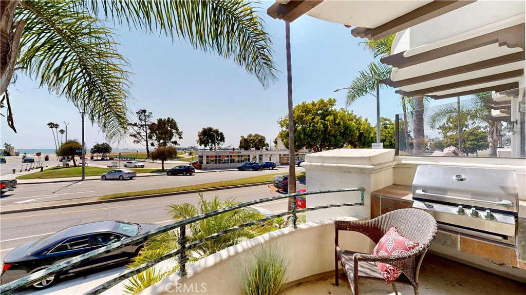 4257 E Ocean Boulevard