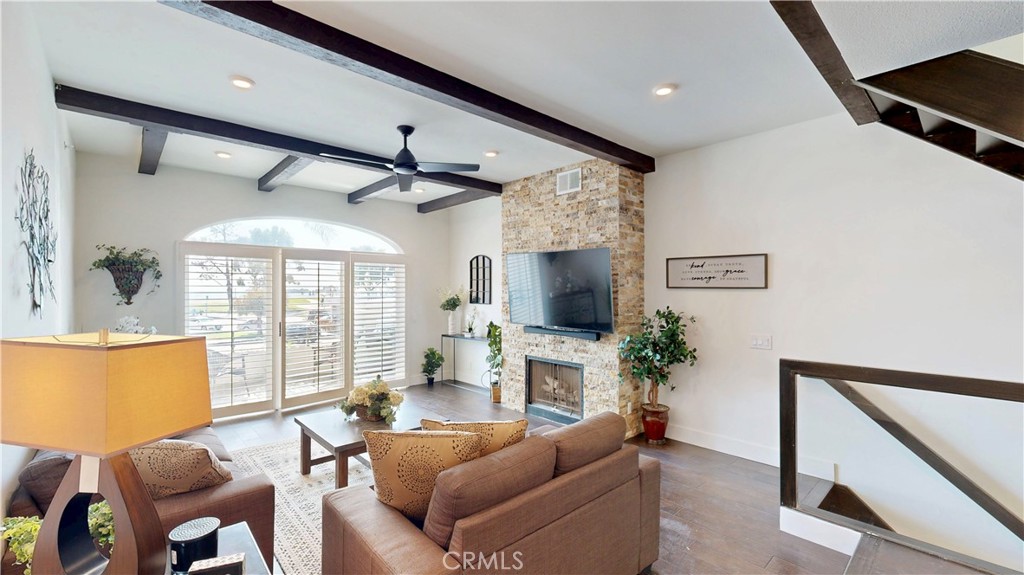 4257 E Ocean Boulevard