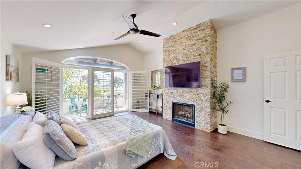 4257 E Ocean Boulevard