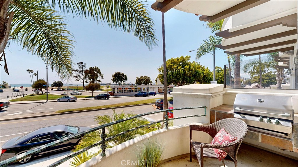 4257 E Ocean Boulevard