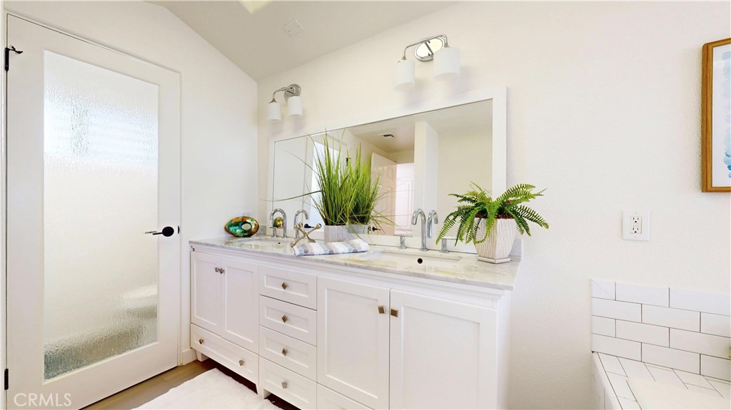 4257 E Ocean Boulevard