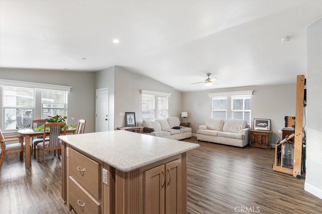 29021 Bouquet Canyon 323