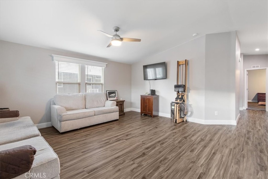 29021 Bouquet Canyon 323