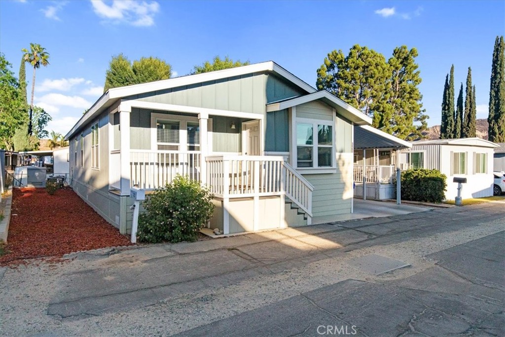 29021 Bouquet Canyon 323