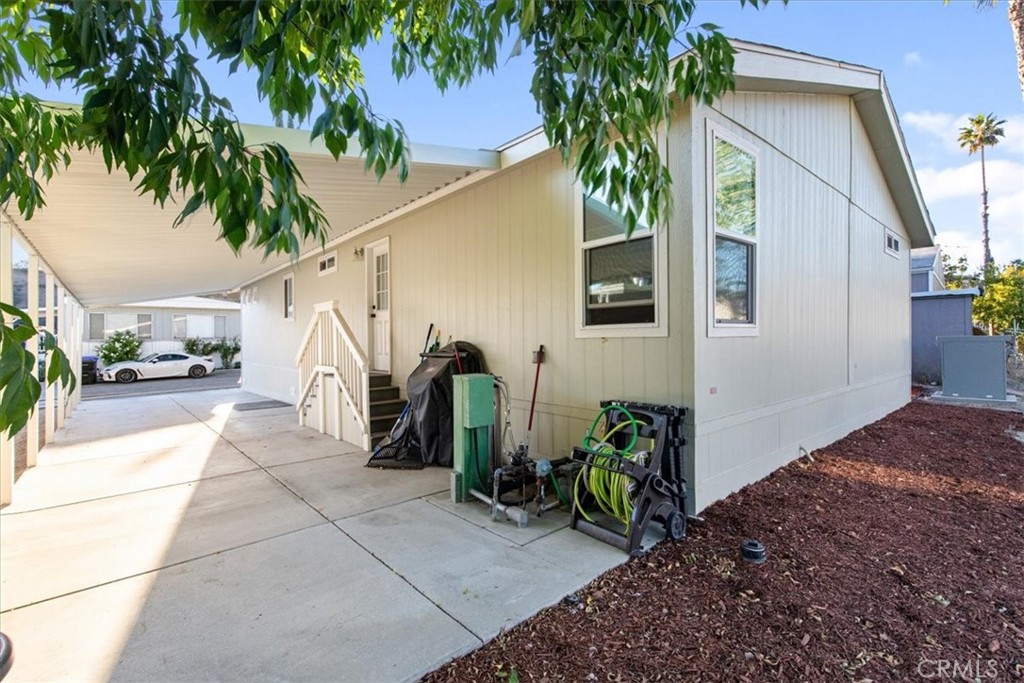 29021 Bouquet Canyon 323