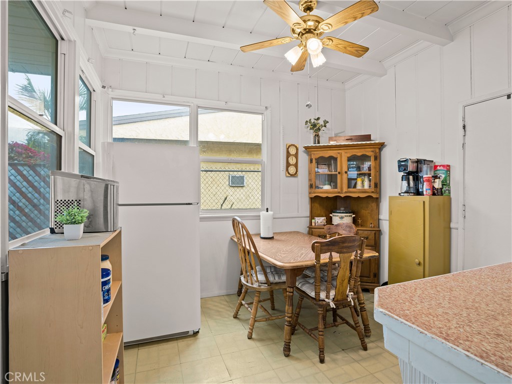 1640 Cinco Robles