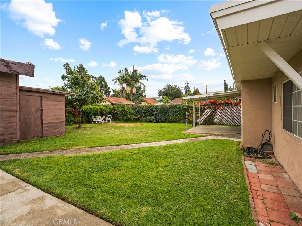 1640 Cinco Robles