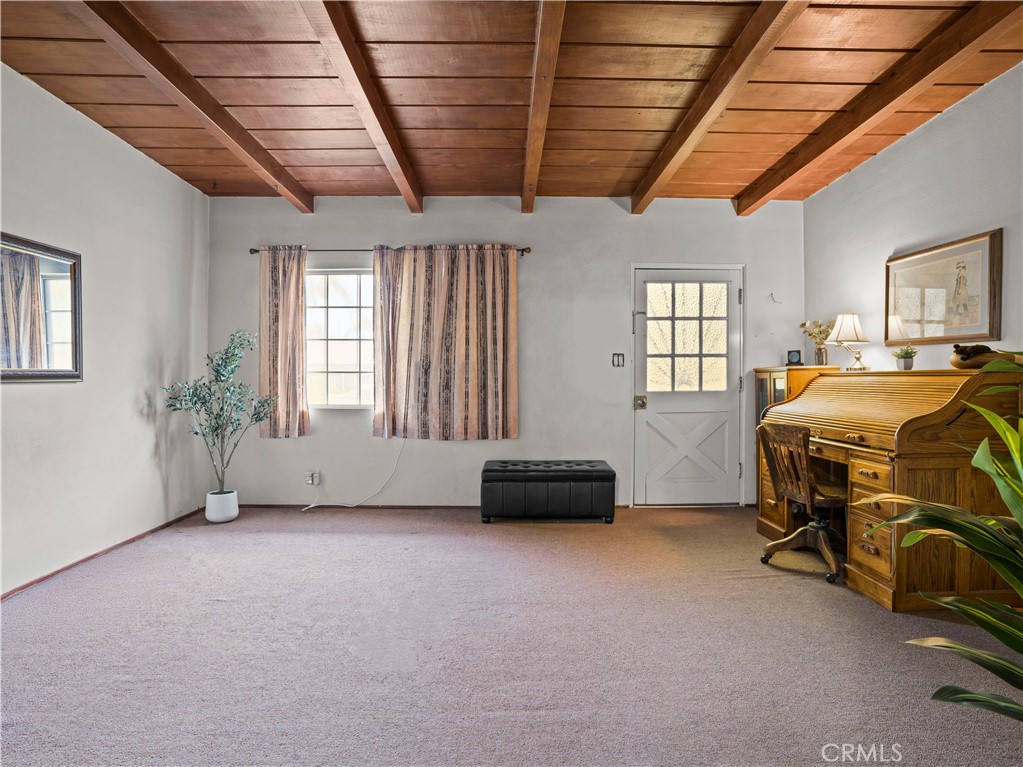 1640 Cinco Robles