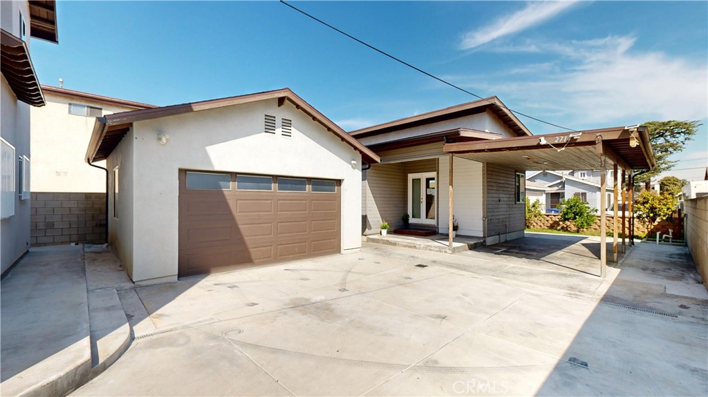 2712 New Ave