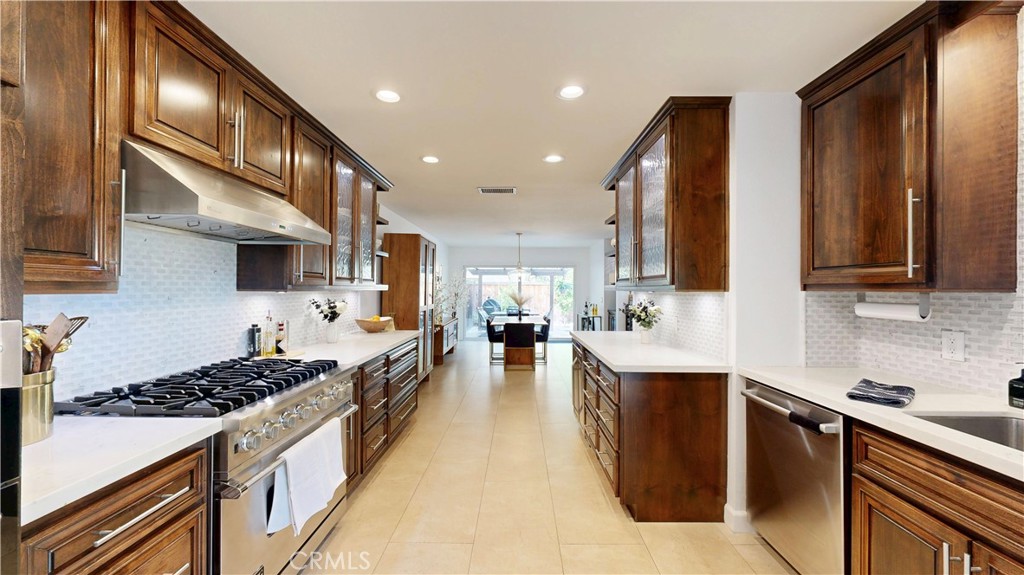 1421 Rust Court