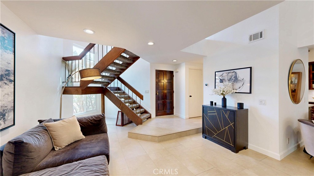1421 Rust Court