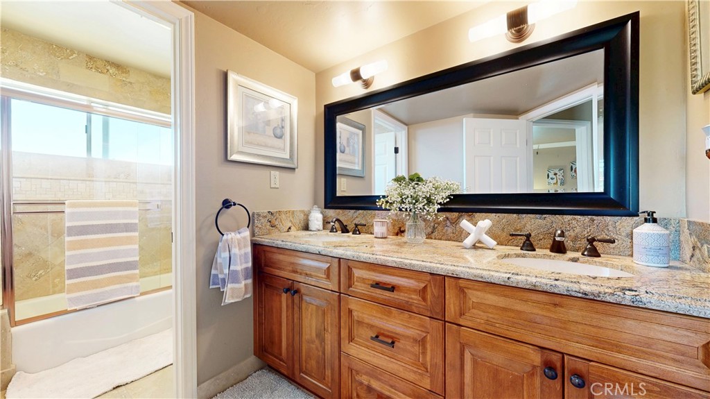 1624 Caminito Solidago