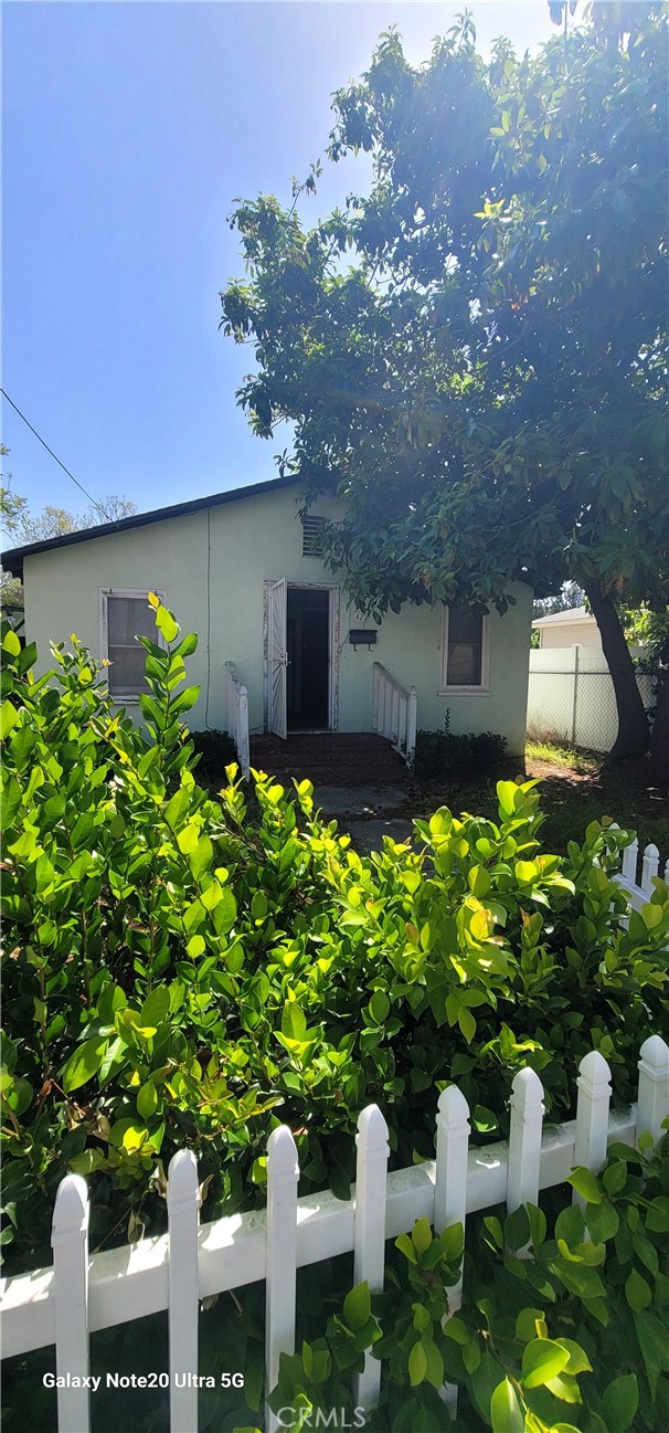 421 N Cypress