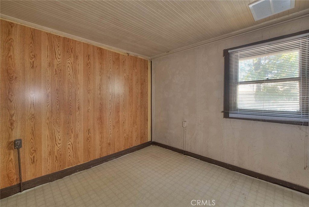 421 N Cypress