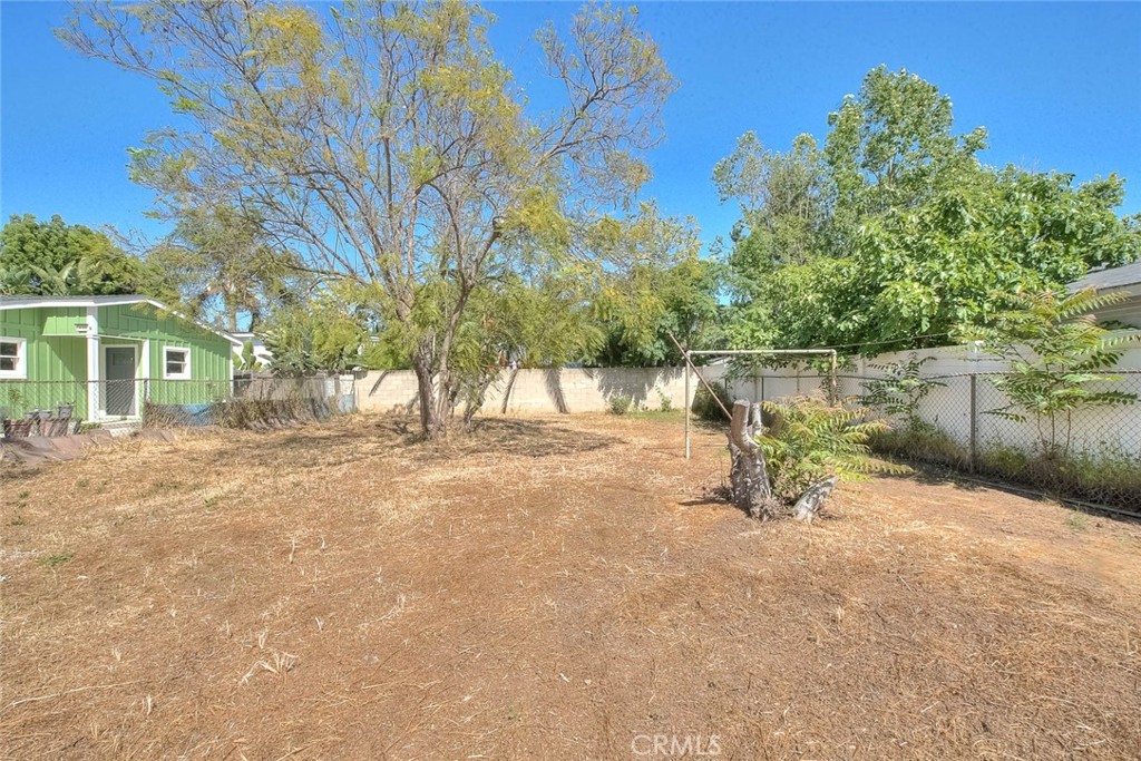 421 N Cypress