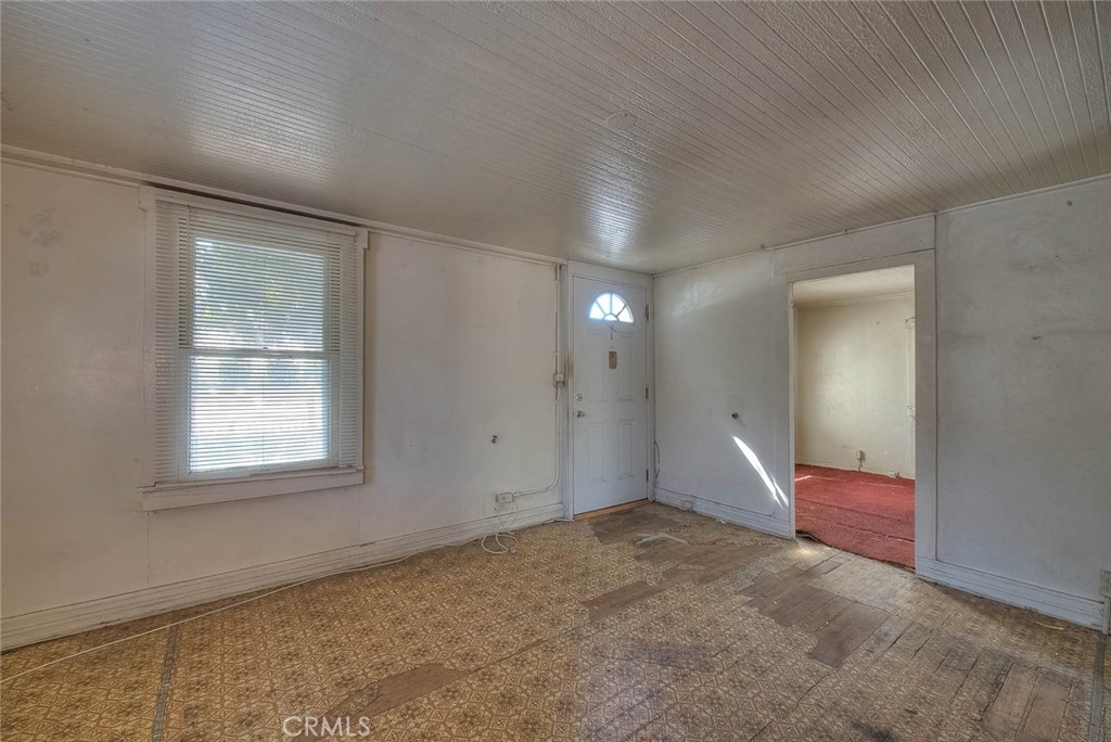 421 N Cypress