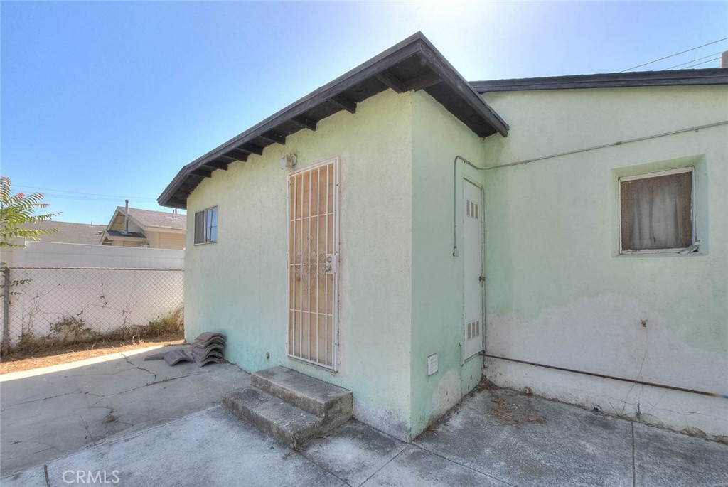 421 N Cypress
