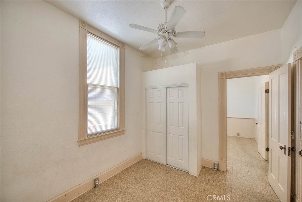 469 N Cypress
