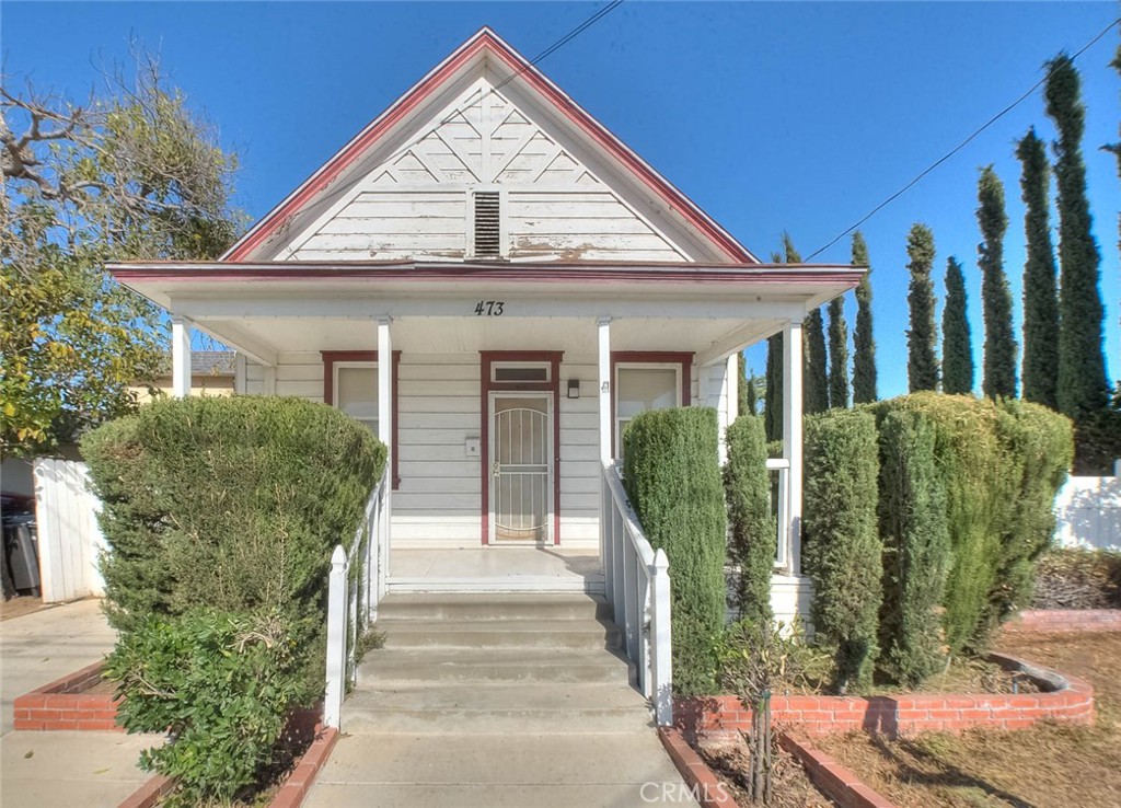 469 N Cypress