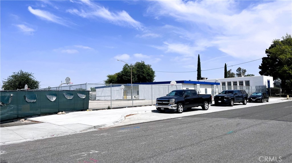 756 S 8th