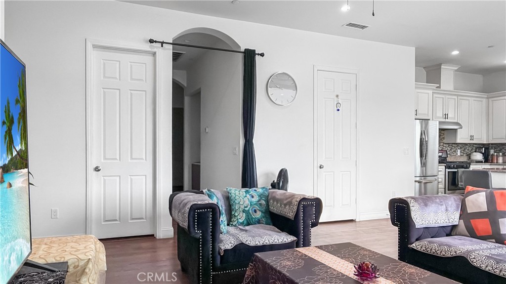 756 S 8th