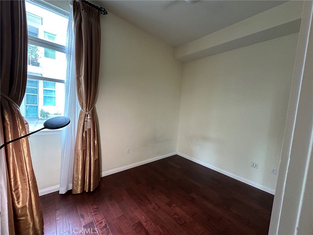238 S Arroyo 213