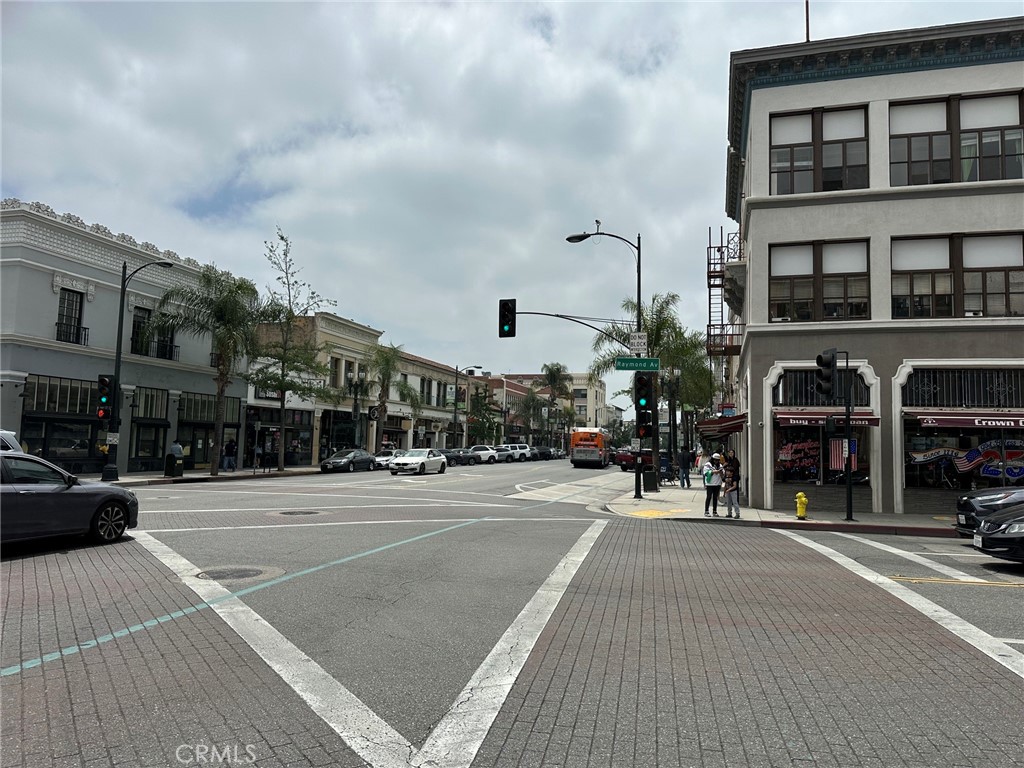 238 S Arroyo 213