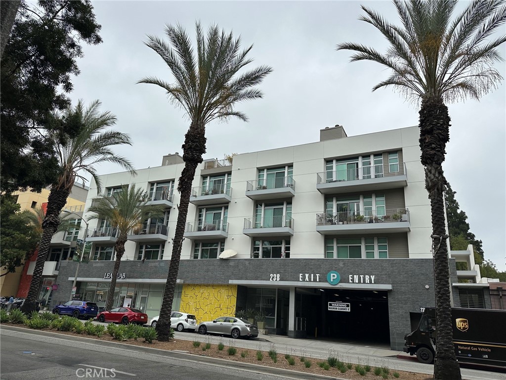 238 S Arroyo 213