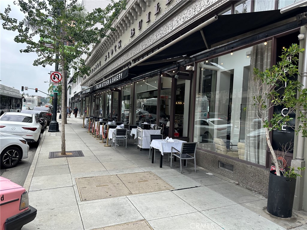238 S Arroyo 213