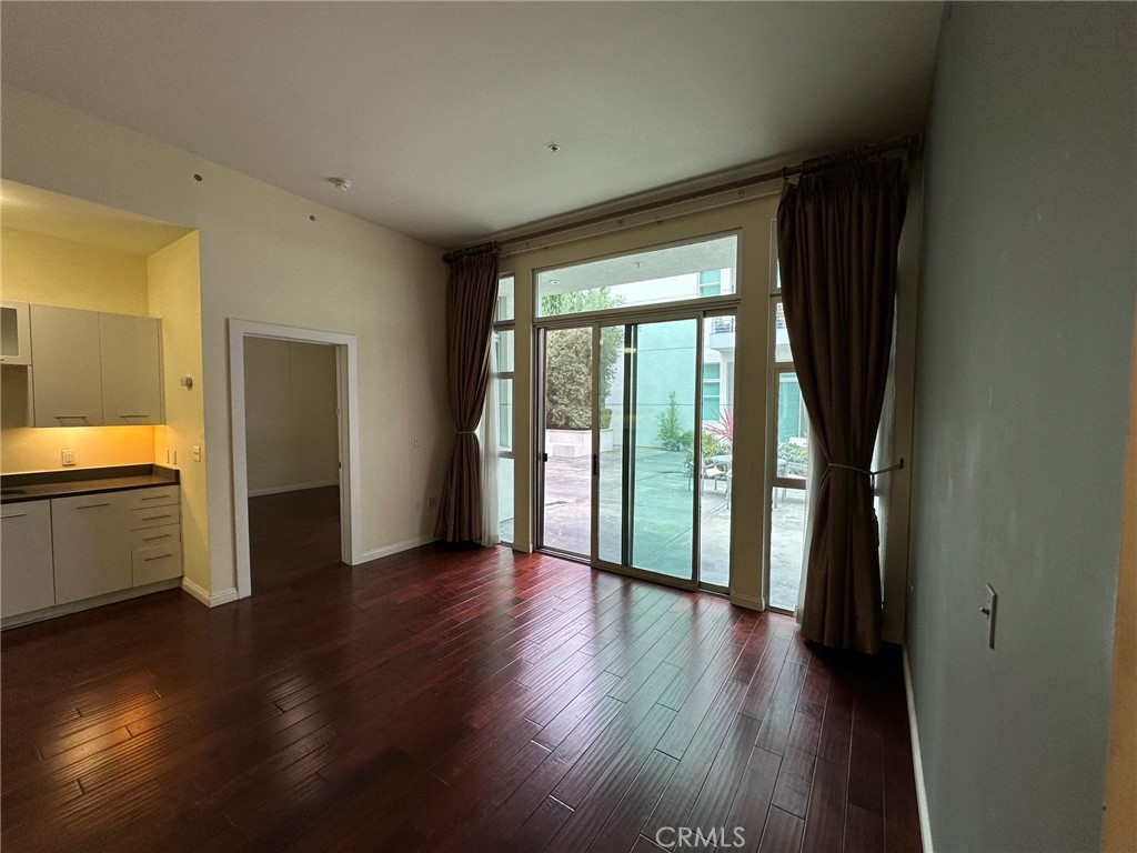 238 S Arroyo 213