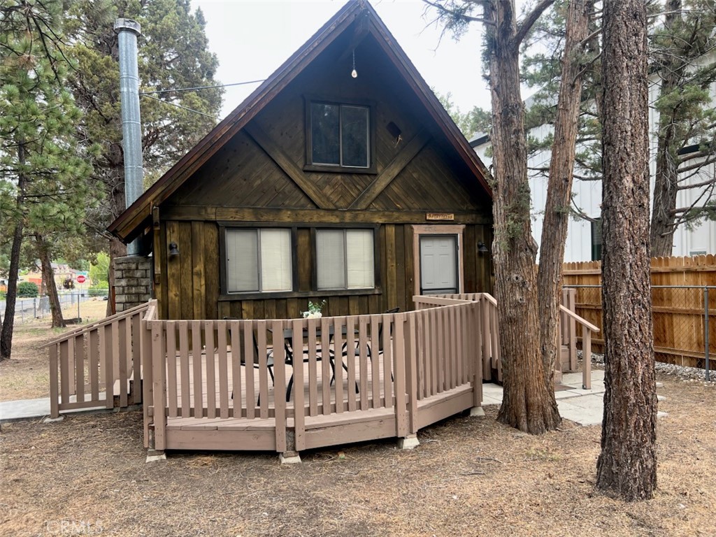 301 E Angeles