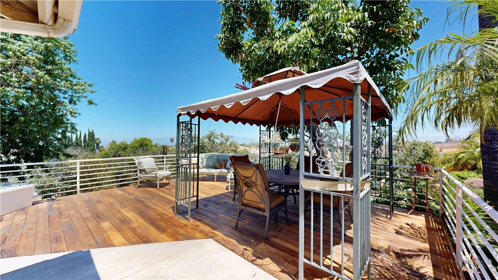 17850 Vista Del Lago