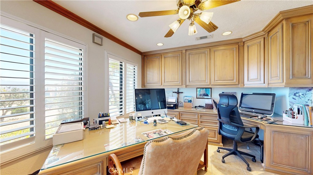 17850 Vista Del Lago