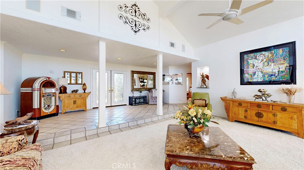 17850 Vista Del Lago