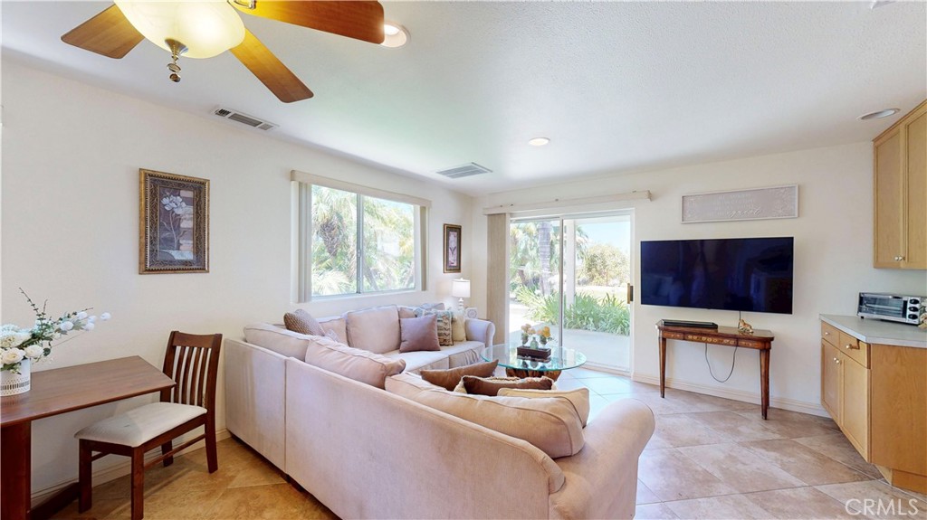 17850 Vista Del Lago
