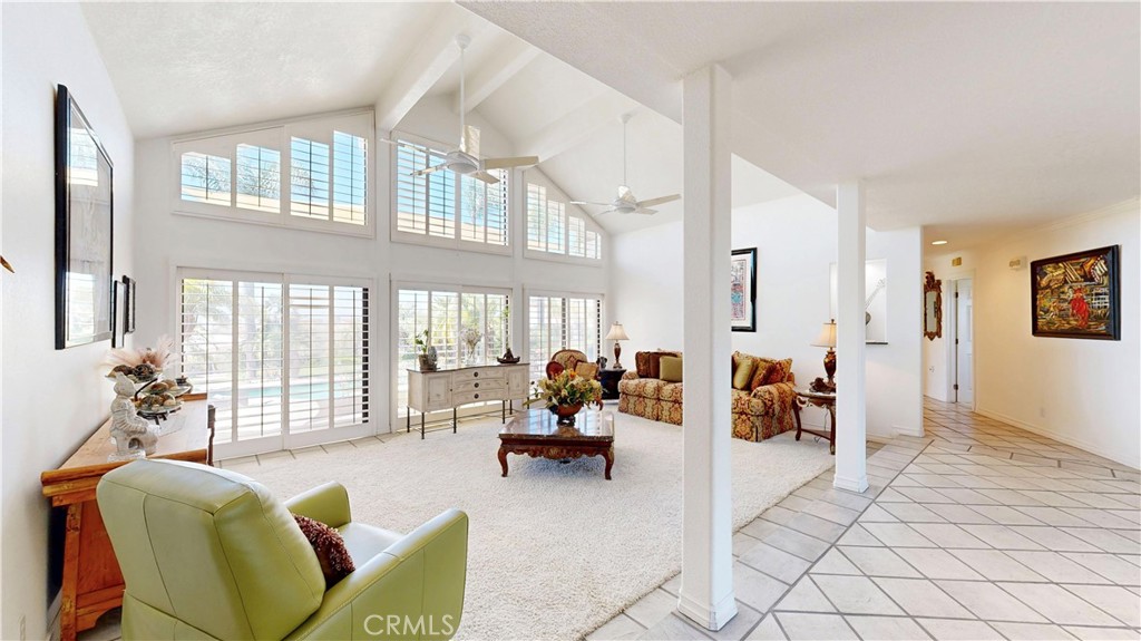 17850 Vista Del Lago