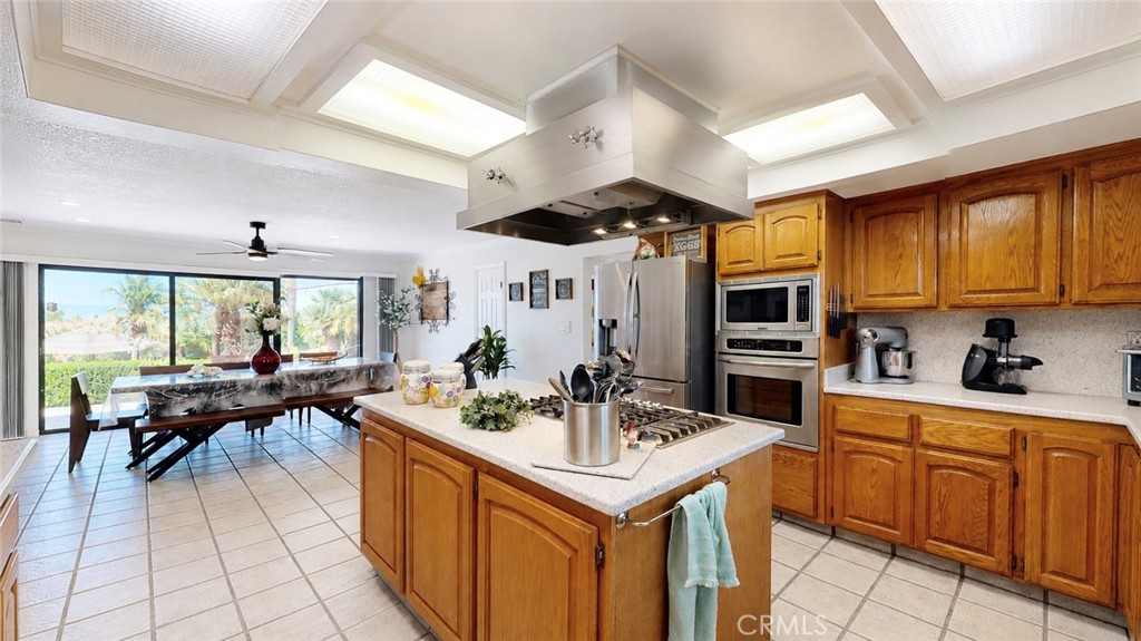 17850 Vista Del Lago