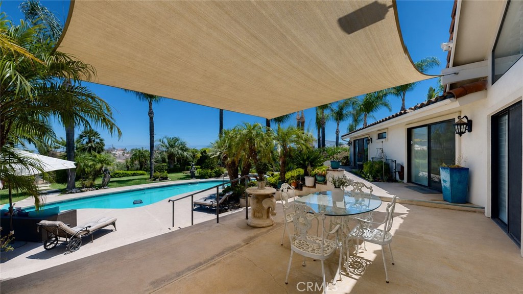 17850 Vista Del Lago