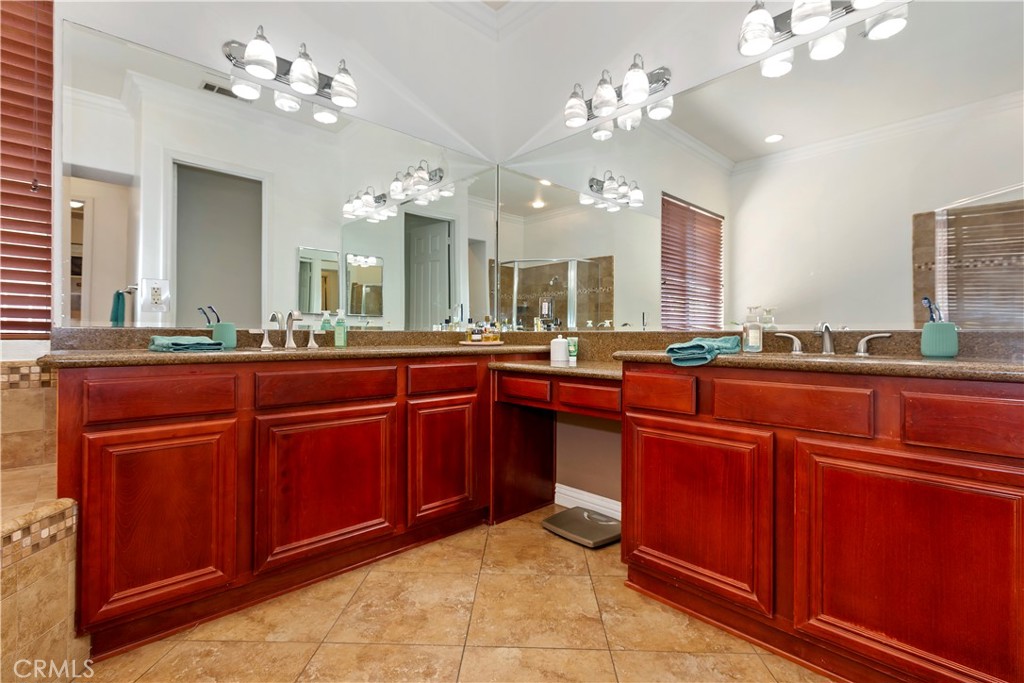 13395 Windy Grove