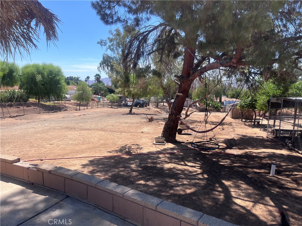 25325 Mountain Cliff