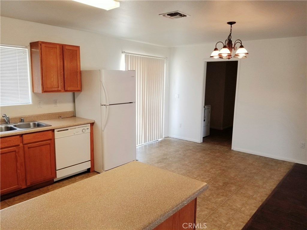 73556 Sunnyslope Drive