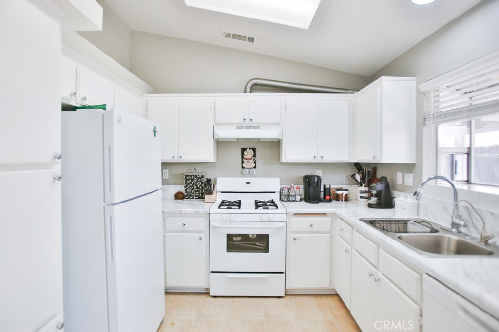 1385 Orange Grove Avenue